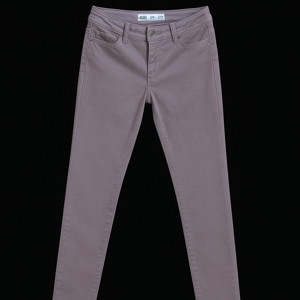 Elegant Women's Skinny Jeans in Gray